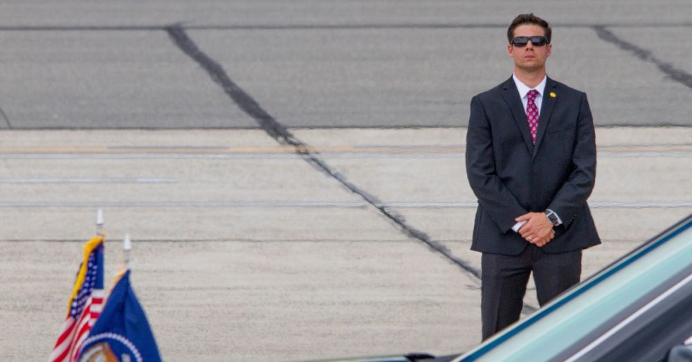 Lawmaker Calls for Secret Service Hiring Changes
