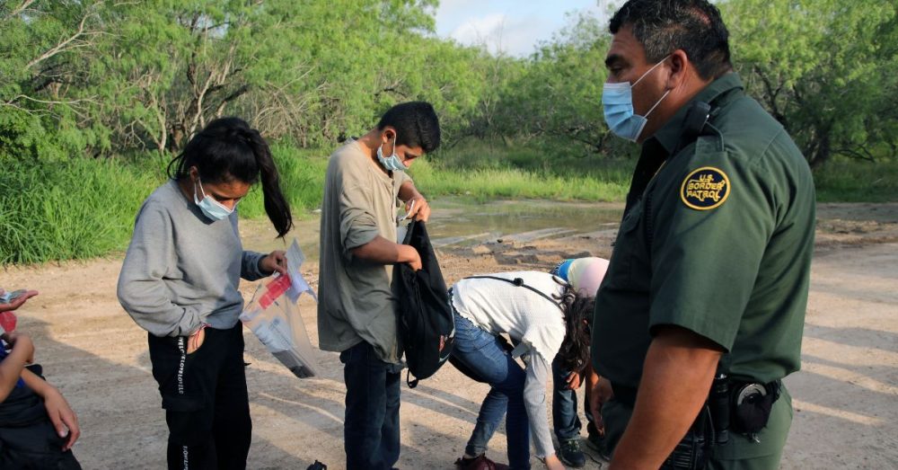 Surge in Unaccompanied Minors at Border Shocks Officials Amid Overall Crossing Decline